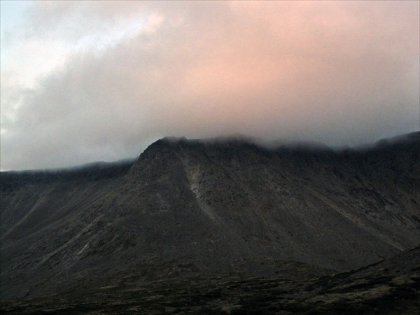 Туман на склонах массива Тахтарвумчорр